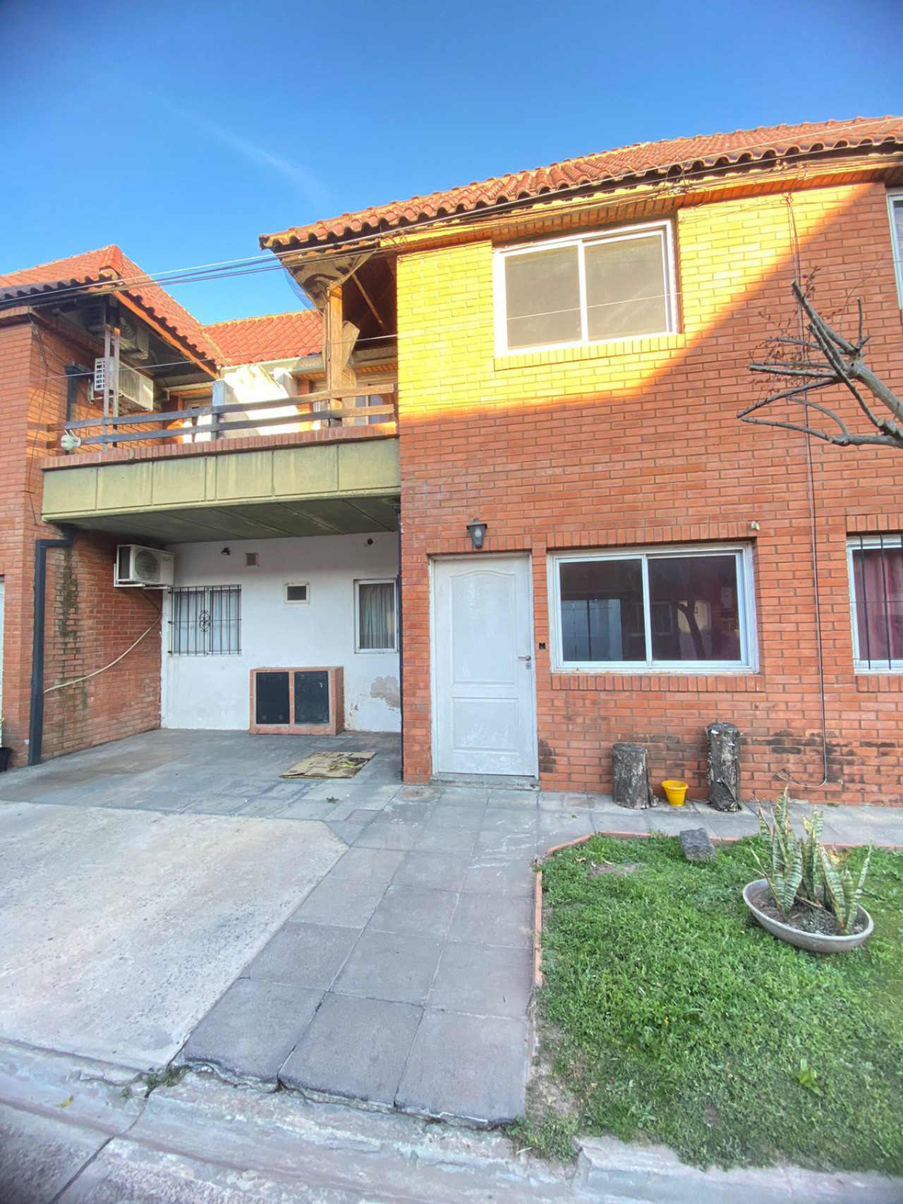 Duplex con 2 dormitorios + playrrom en Complejo en alquiler- San Miguel