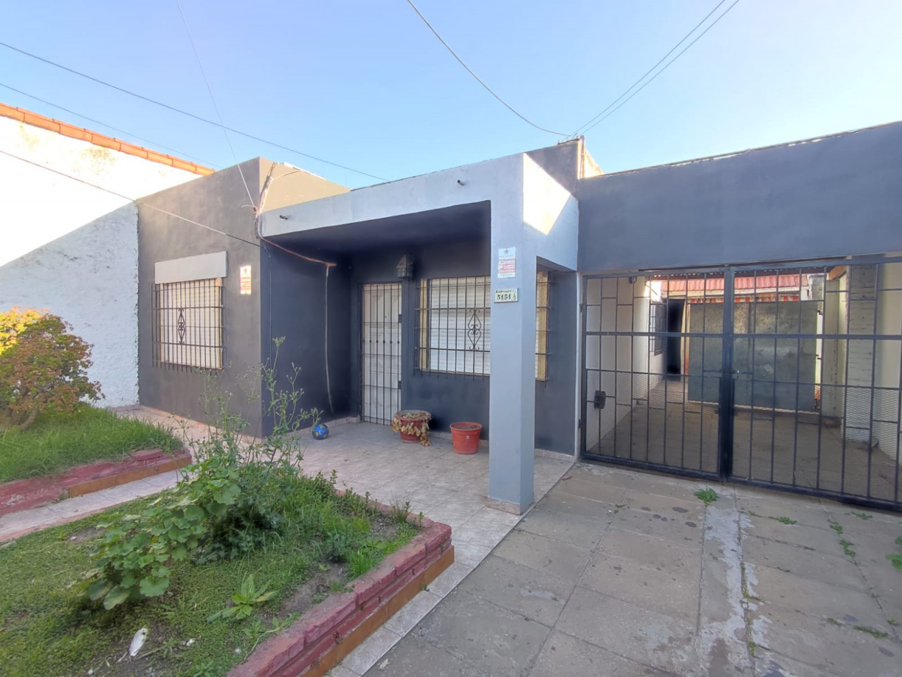 CASA AMERICANA A LA VENTA EXCELENTE ACCESO