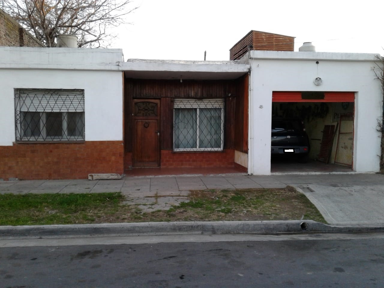 Casa en los polvorines en venta a una cuadra de Ruta 8