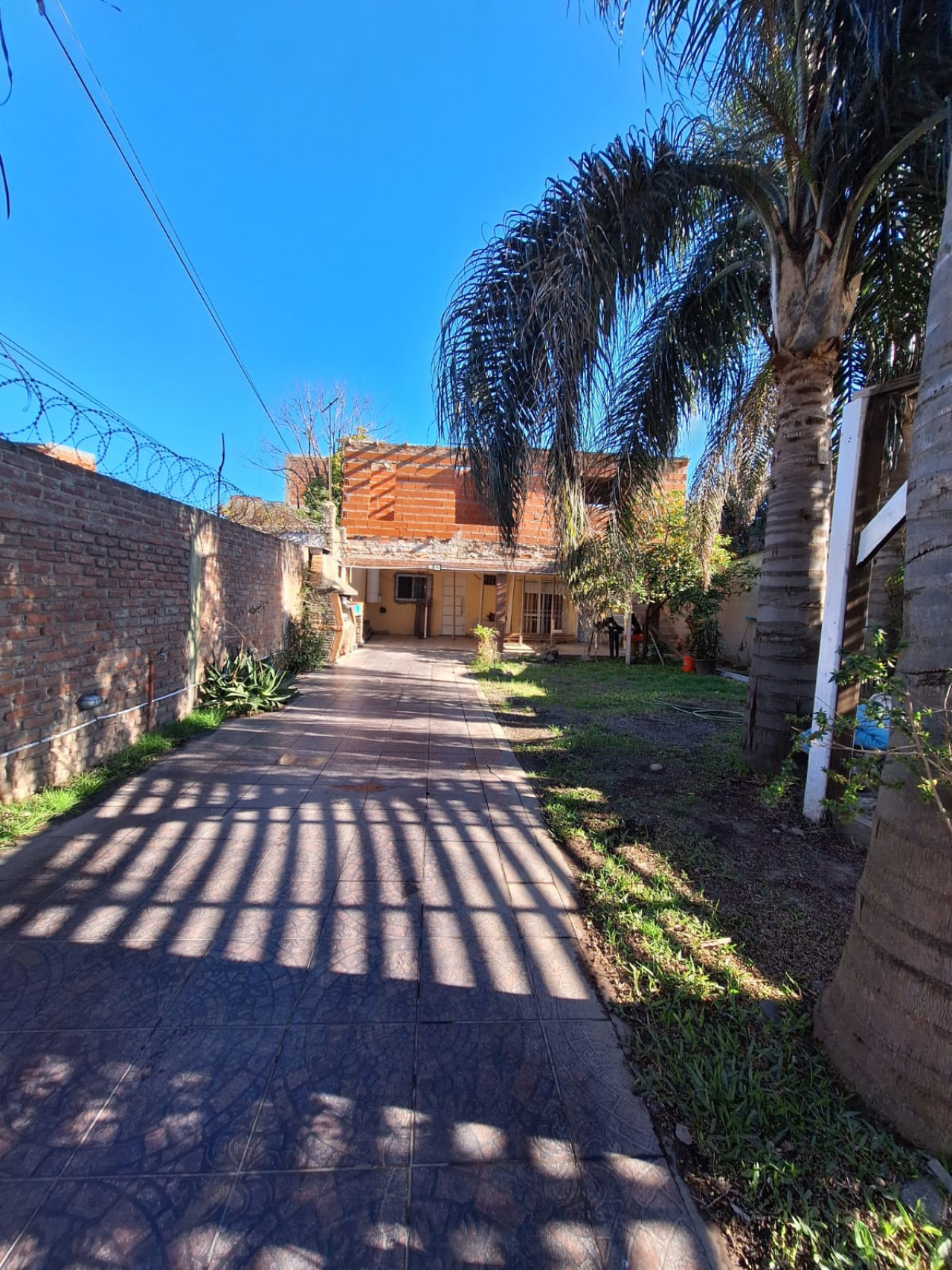 ¡CASA EN VENTA,EXCELENTE OPORTUNIDAD! A refaccionar